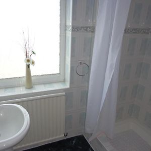 Zimmer mit zwei Einzelbetten